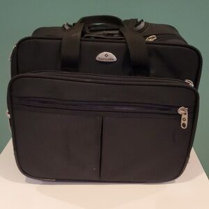 American Tourister Multi-Pocket Wheeled Rolling Computer Laptop Bag Case